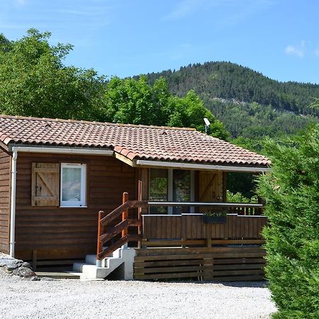 Camping La Mare Aux Fees Hotel Roquefeuil Buitenkant foto
