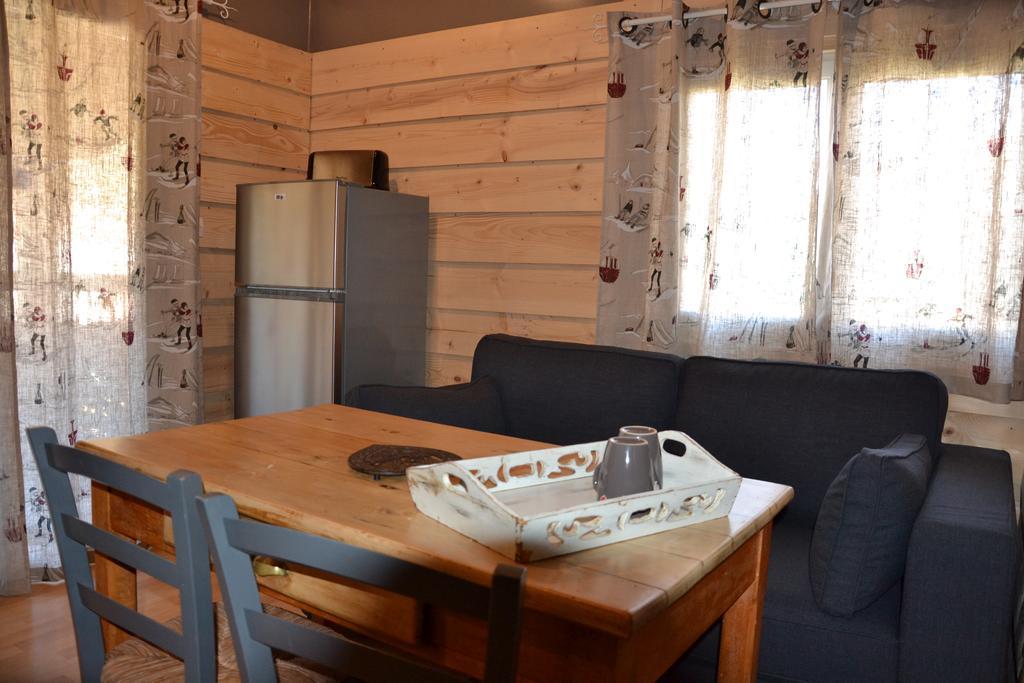 Camping La Mare Aux Fees Hotel Roquefeuil Buitenkant foto