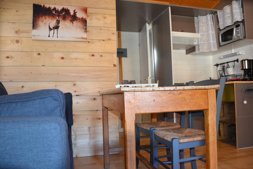 Camping La Mare Aux Fees Hotel Roquefeuil Buitenkant foto