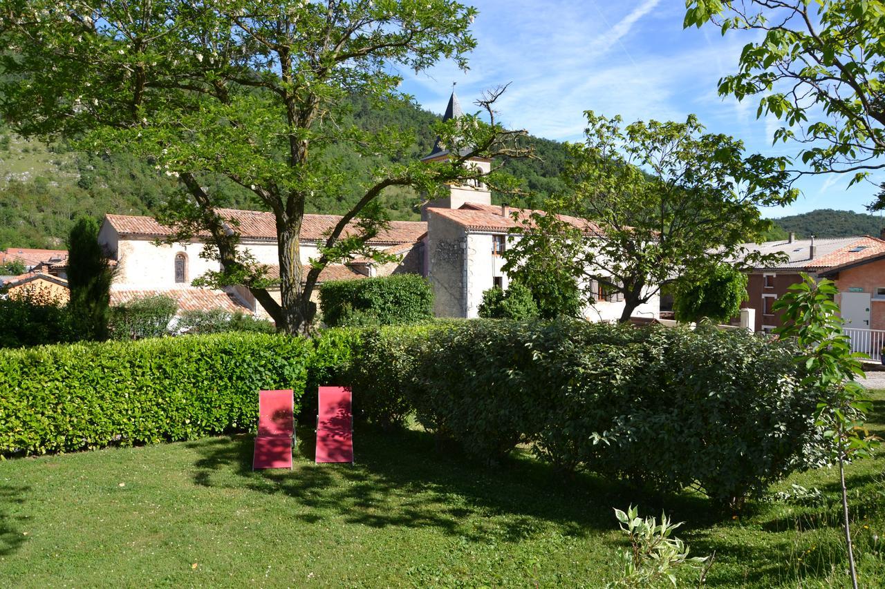 Camping La Mare Aux Fees Hotel Roquefeuil Buitenkant foto