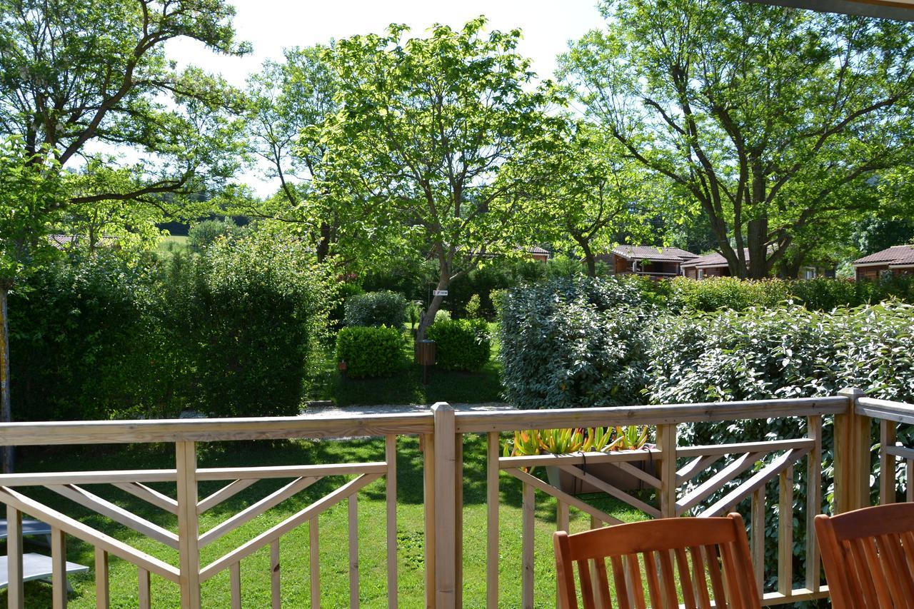 Camping La Mare Aux Fees Hotel Roquefeuil Buitenkant foto